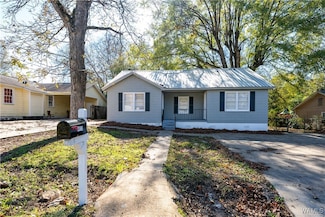 4413 Vassie Dr, Tuscaloosa, AL 35404