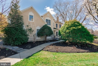 2051 Dawn Ln, Newtown, PA 18940