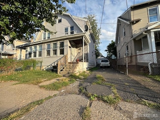 313 Tioga St, Trenton, NJ 08609