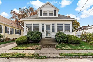 62 Ivanhoe St, Cranston, RI 02910