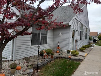 838 Vail Rd, Monroe Township, NJ 08831