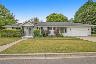 810 Anderson St, Ludington, MI 49431