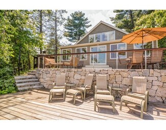 122 Barton Rd, Stow, MA 01775