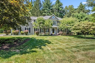 102 Country Club Rd, Avon, CT 06001