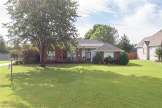 6510 Fieldcrest Dr, Fort Smith, AR 72916