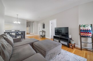 19 Wiget St Unit 404, Boston, MA 02113