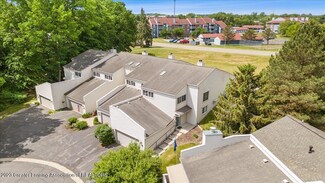 1107 N Ridge Ct, Lansing, MI 48917