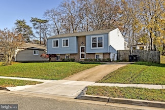 8926 Hobart St, Springdale, MD 20774