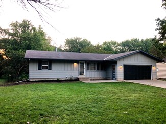 8287 Red Oak Dr, New Brighton, MN 55112