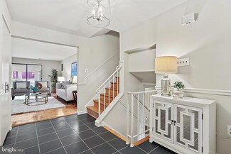 10211 Old Hunt Rd, Vienna, VA 22181