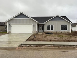 125 N Harvest Crest Ct, Highland, IL 62249