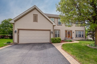 121 Brookhaven Ct, Sugar Grove, IL 60554
