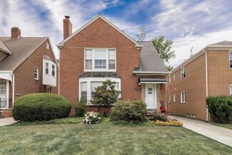 13582 Cedar Rd, University Heights, OH 44118