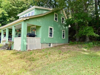 226 N Main St, Bethel, VT 05032