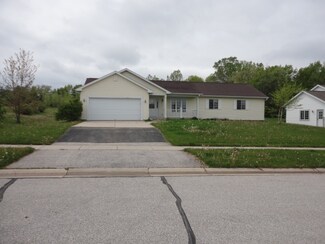 547 Island View Cir, Hustisford, WI 53034