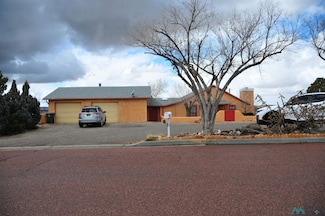 1402 Elva Dr, Gallup, NM 87301
