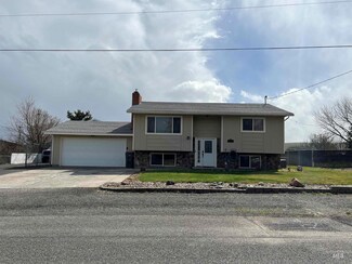 2011 11th Ave, Clarkston, WA 99403
