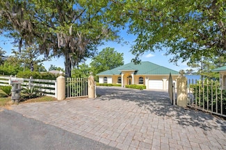 333 Compass Lake Dr, Alford, FL 32420