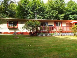 2795 McFarrell Ln, Camano Island, WA 98282