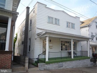 1005 W Chestnut St, Coal Township, PA 17866
