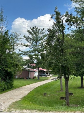 8603 Fostoria Rd, Fostoria, MI 48435