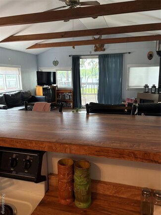 4154 Lakeview Dr, Mayville, MI 48744