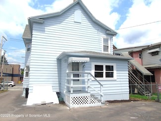 131 S Blakely St, Dunmore, PA 18512