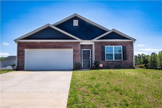 121 Argyle Ct, Mocksville, NC 27028