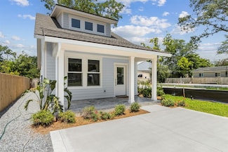 929 S 9th St, Fernandina Beach, FL 32034