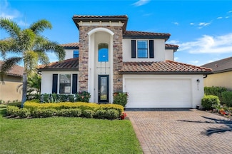 9250 Shadow Oak Ln, Naples, FL 34120