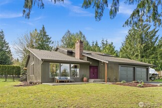 2402 185th Ave E, Lake Tapps, WA 98391