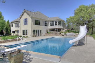 2324 Lacasse Ct, Hugo, MN 55038
