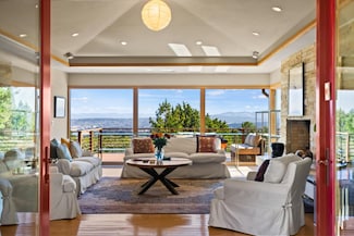 731 Dry Creek Rd, Monterey, CA 93940