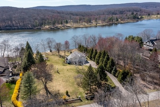 18 Arrow Point Rd, Warren, CT 06777