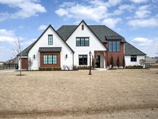 18943 E Red Fox Trail, Owasso, OK 74055