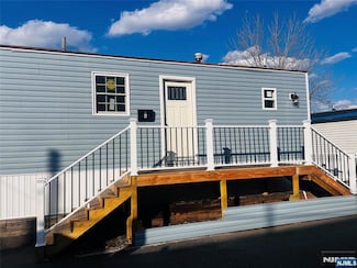 4 Metro Ave, Moonachie, NJ 07074