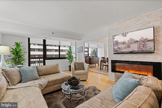 1805 Crystal Dr Unit 513S, Arlington, VA 22202