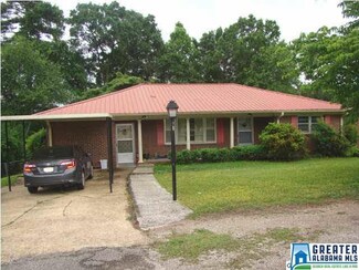 1110 Edgewood Dr, Weaver, AL 36277