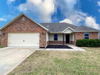 841 Washington Rd, Prairie Grove, AR 72753