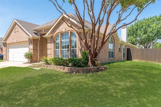 7867 Park Falls Ct, Fort Worth, TX 76137