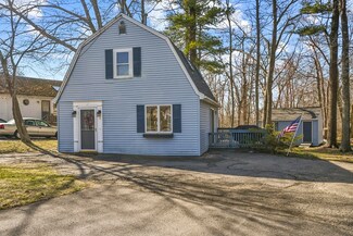 4 Washington St, Salisbury, MA 01952