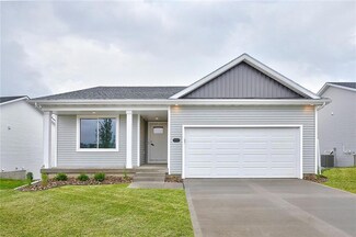 5427 167th St, Urbandale, IA 50323