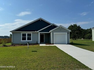 192 Walters Run Dr, Raeford, NC 28376