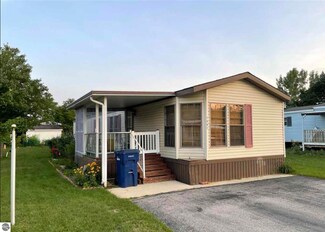 1561 Andrew Place, Traverse City, MI 49686
