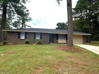 37 Camaro Ct, Kinsey, AL 36303