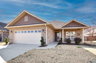 3012 Greenway Cir SE, Owens Cross Roads, AL 35763