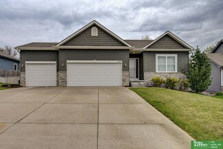 4623 S 193rd St, Omaha, NE 68135