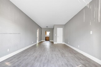 1075 101st St Unit 10, Bay Harbor Islands, FL 33154