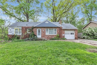 7626 Hardy St, Overland Park, KS 66204