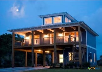 700 Swan Point Marina Rd, Seadrift, TX 77983